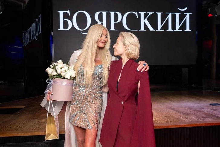Анастасия Волочкова с дочкой Ариадной | www.starhit.ru
